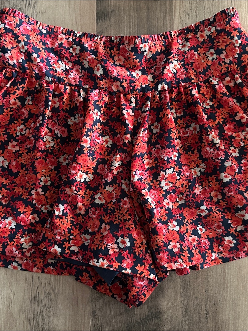 Express Women's High-Waist Floral Shorts - Red & Navy